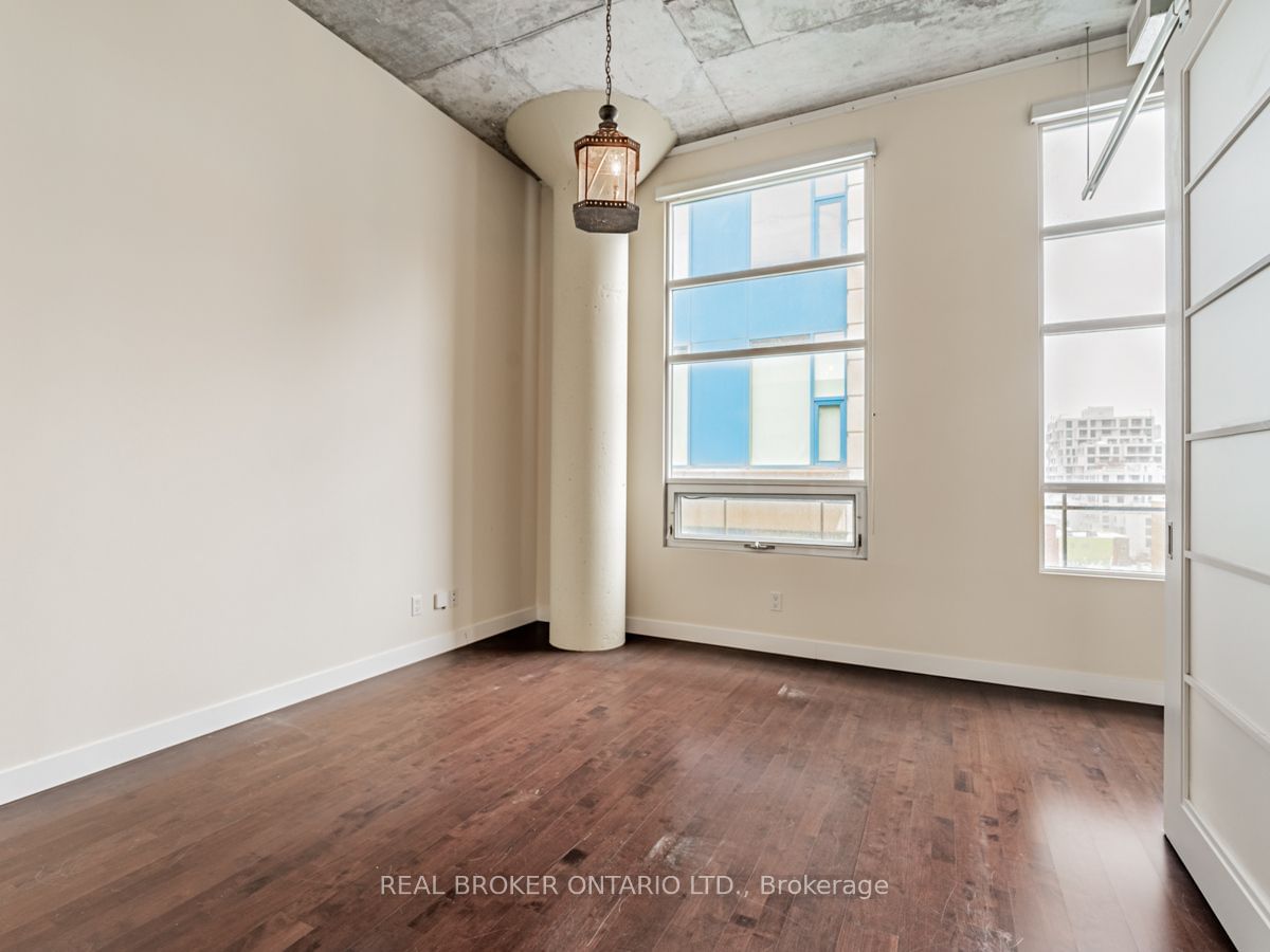 42 Camden St, unit 902 for rent - image #21