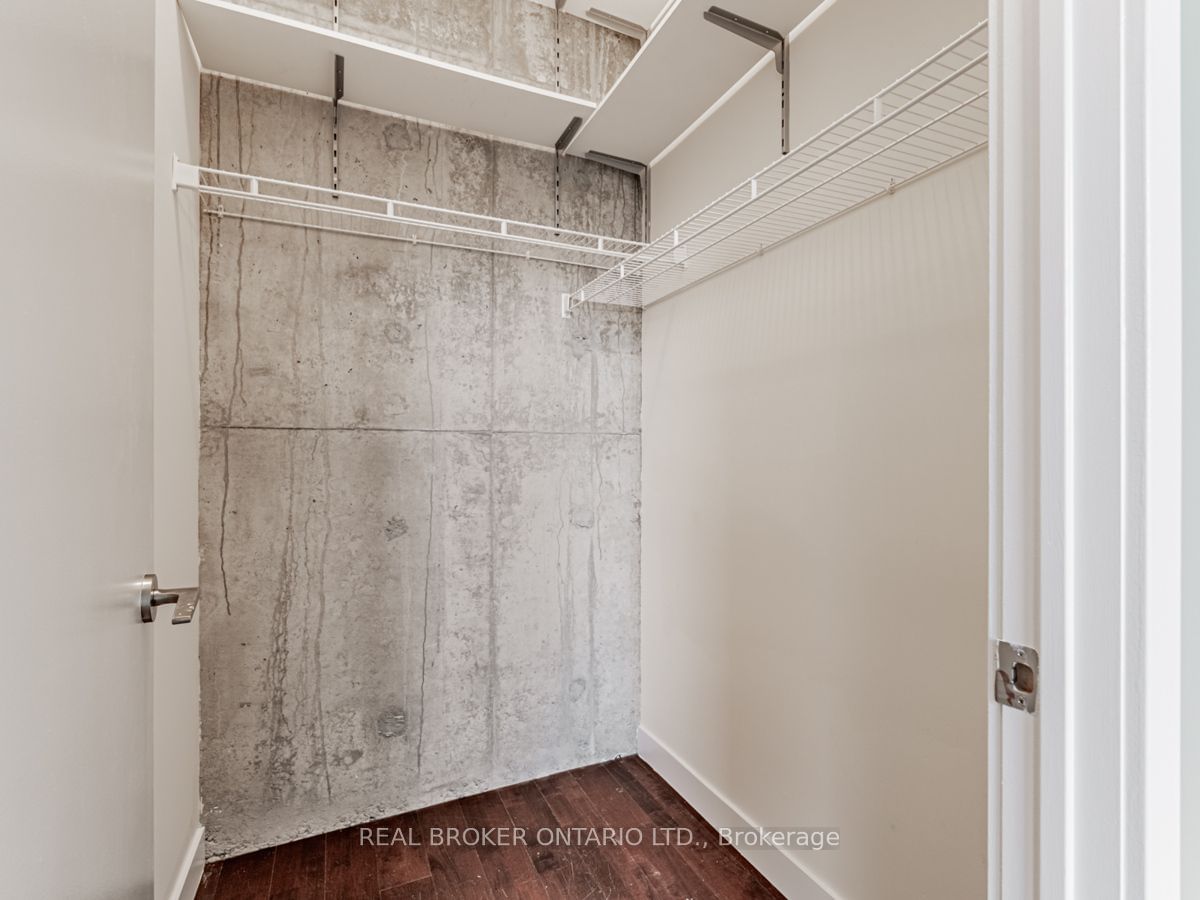 42 Camden St, unit 902 for rent - image #22