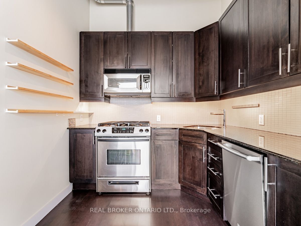 42 Camden St, unit 902 for rent - image #7