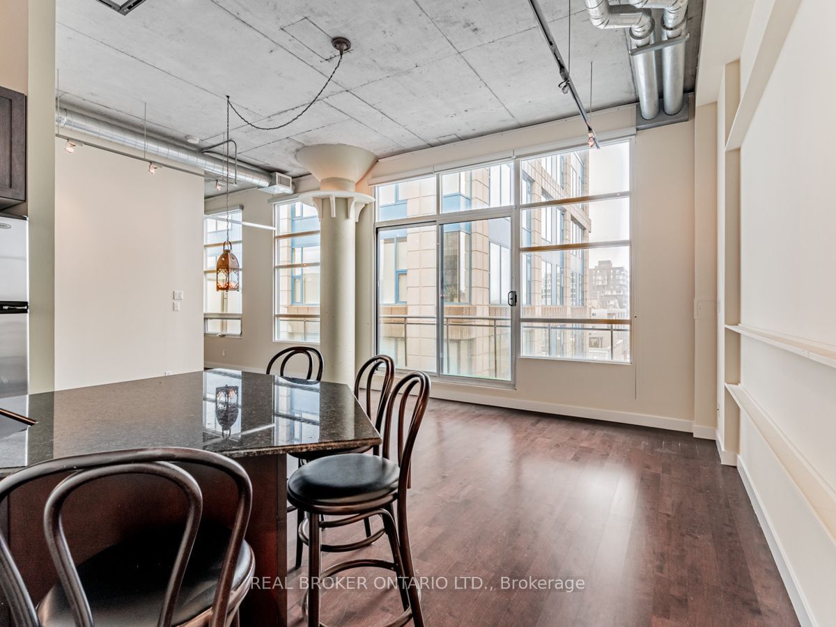 42 Camden St, unit 902 for rent - image #8