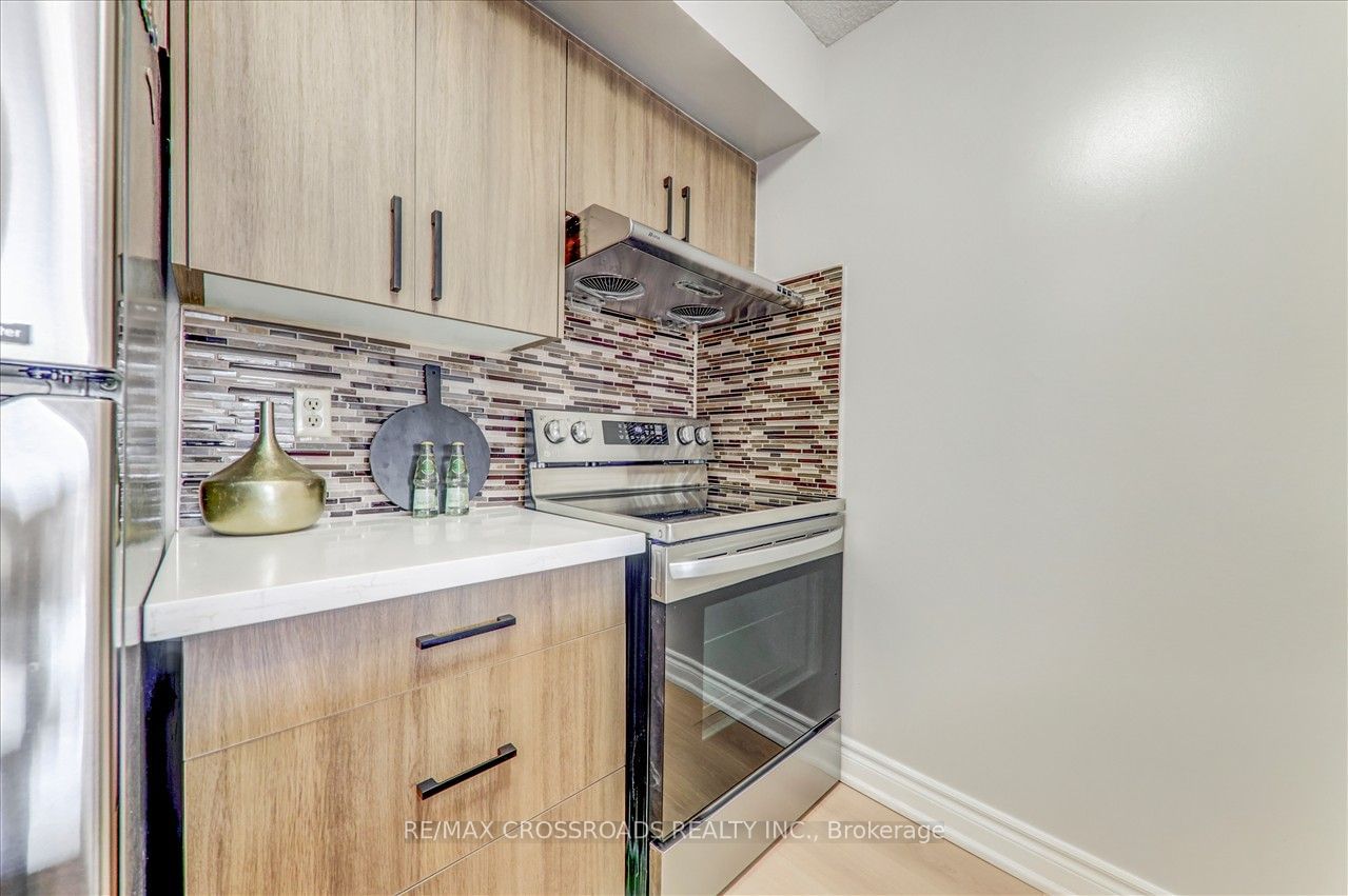 25 Grenville St, unit 1604 for sale - image #10