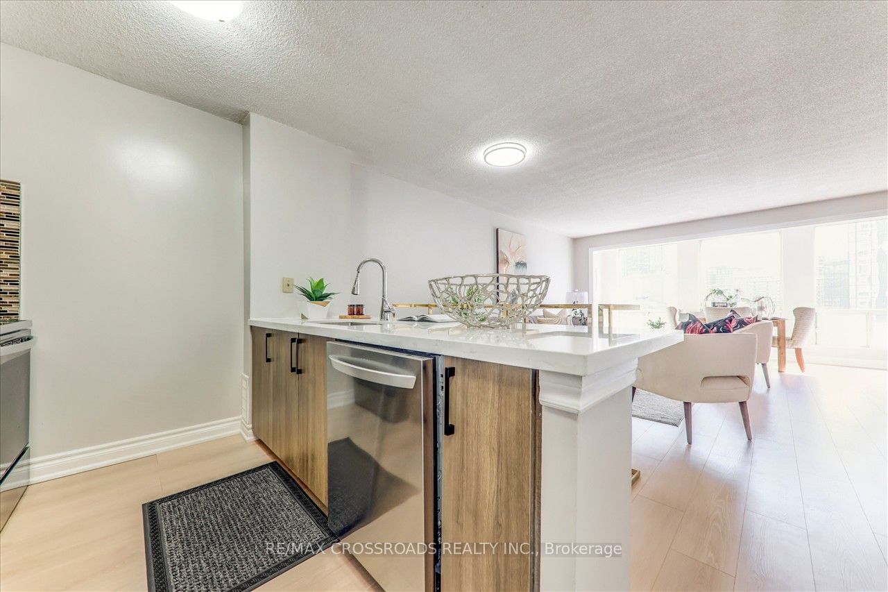 25 Grenville St, unit 1604 for sale - image #13