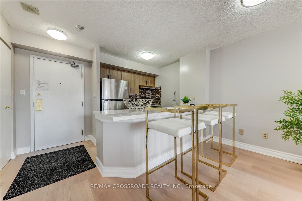 25 Grenville St, unit 1604 for sale - image #8