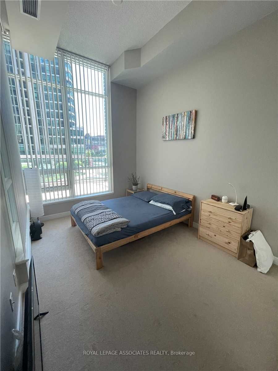 33 Bay St, unit 212 for rent - image #5