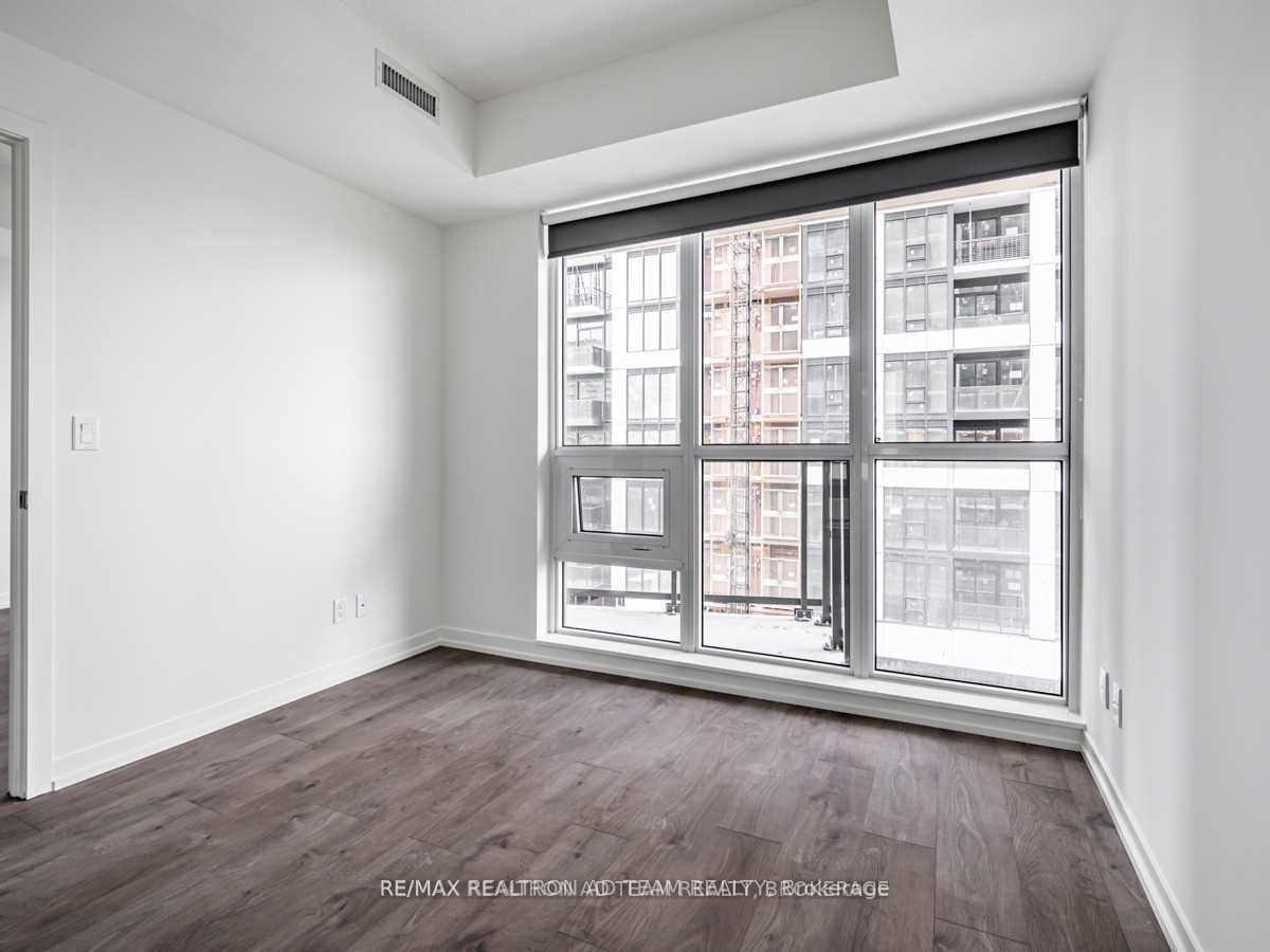 49 East Liberty St, unit 812 for rent - image #14