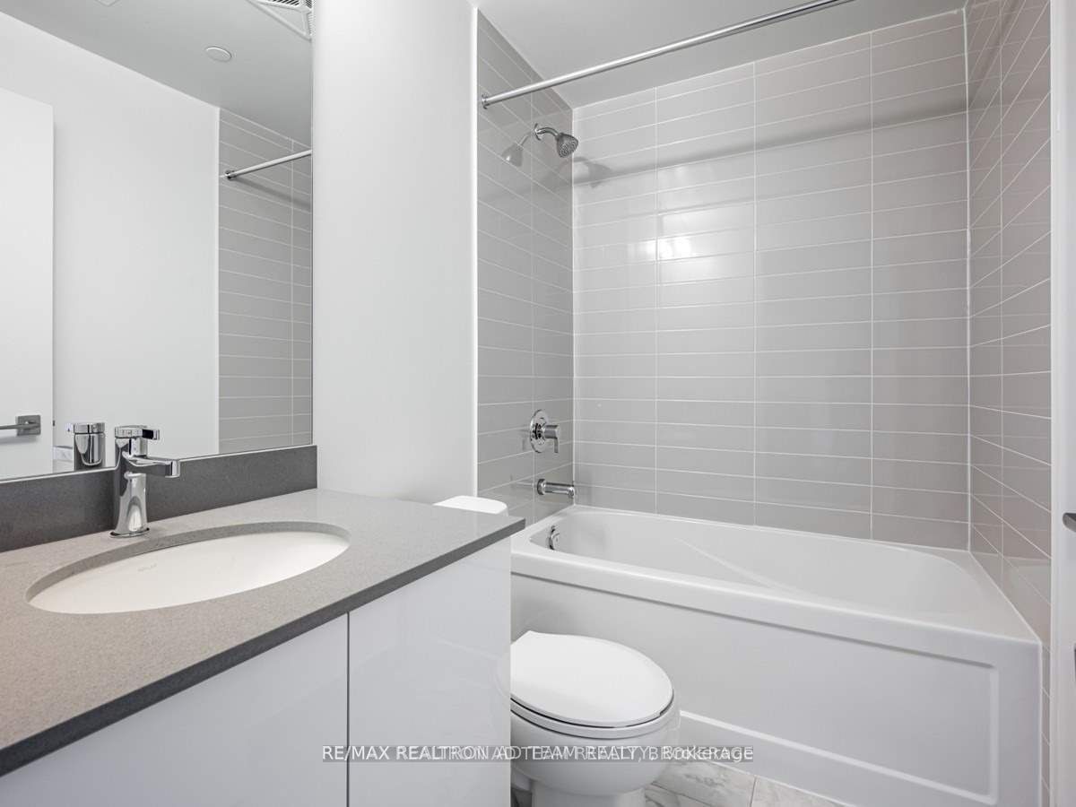 49 East Liberty St, unit 812 for rent - image #17