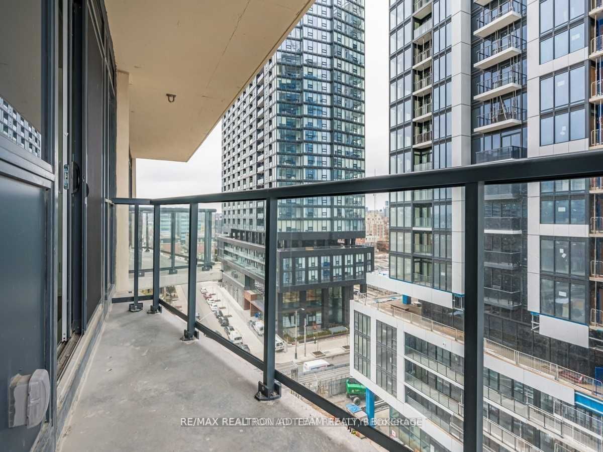 49 East Liberty St, unit 812 for rent - image #20