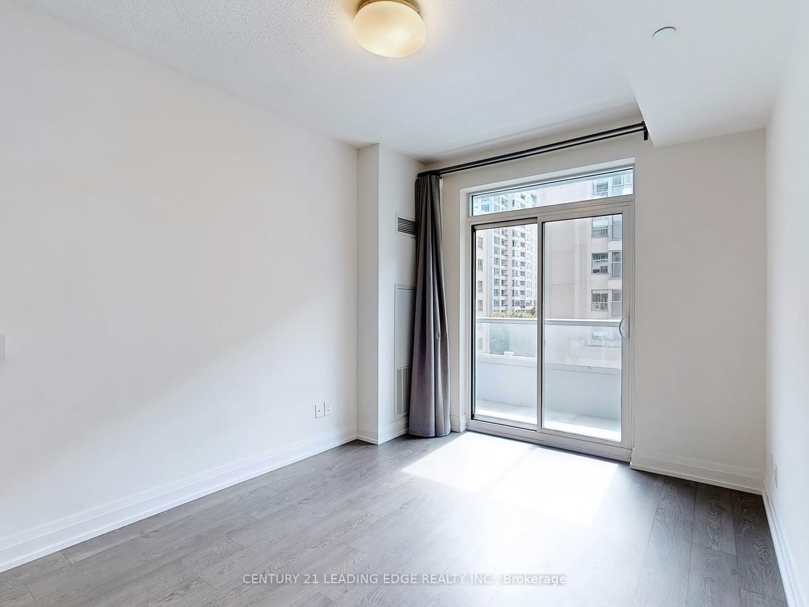 591 Sheppard Ave E, unit 607 for rent - image #4