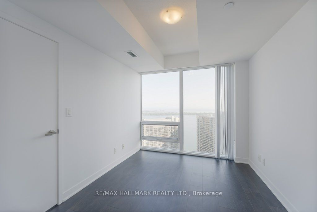 88 Harbour St, unit 4209 for rent - image #8