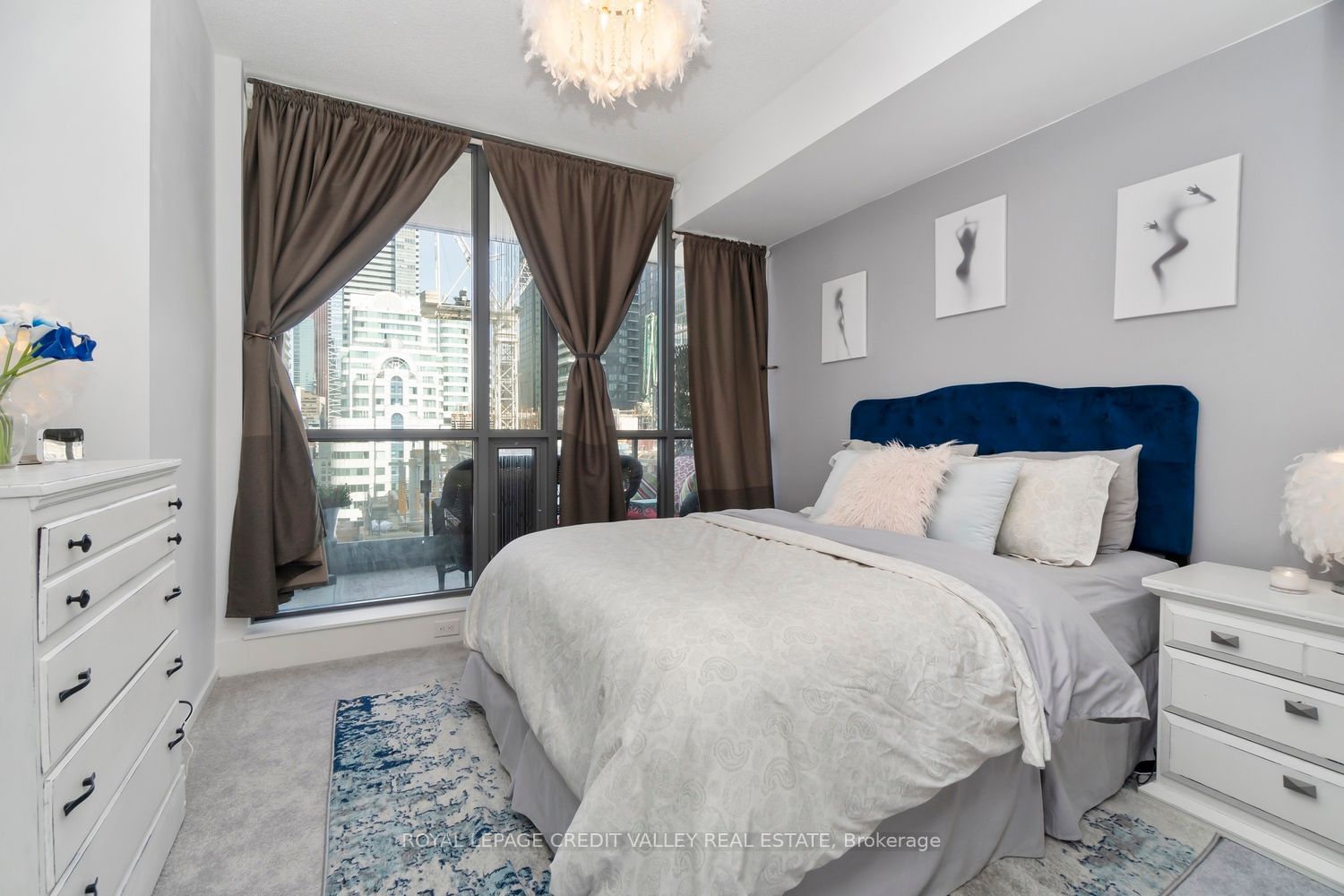 8 Charlotte St, unit 1003 for sale