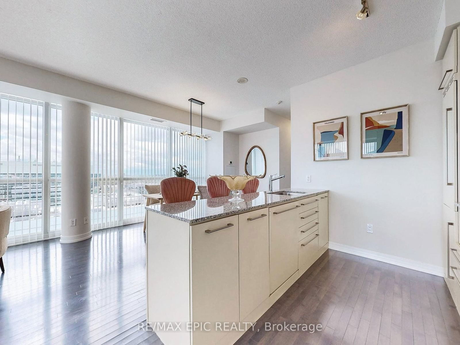 770 Bay St, unit Ph308 for sale - image #10