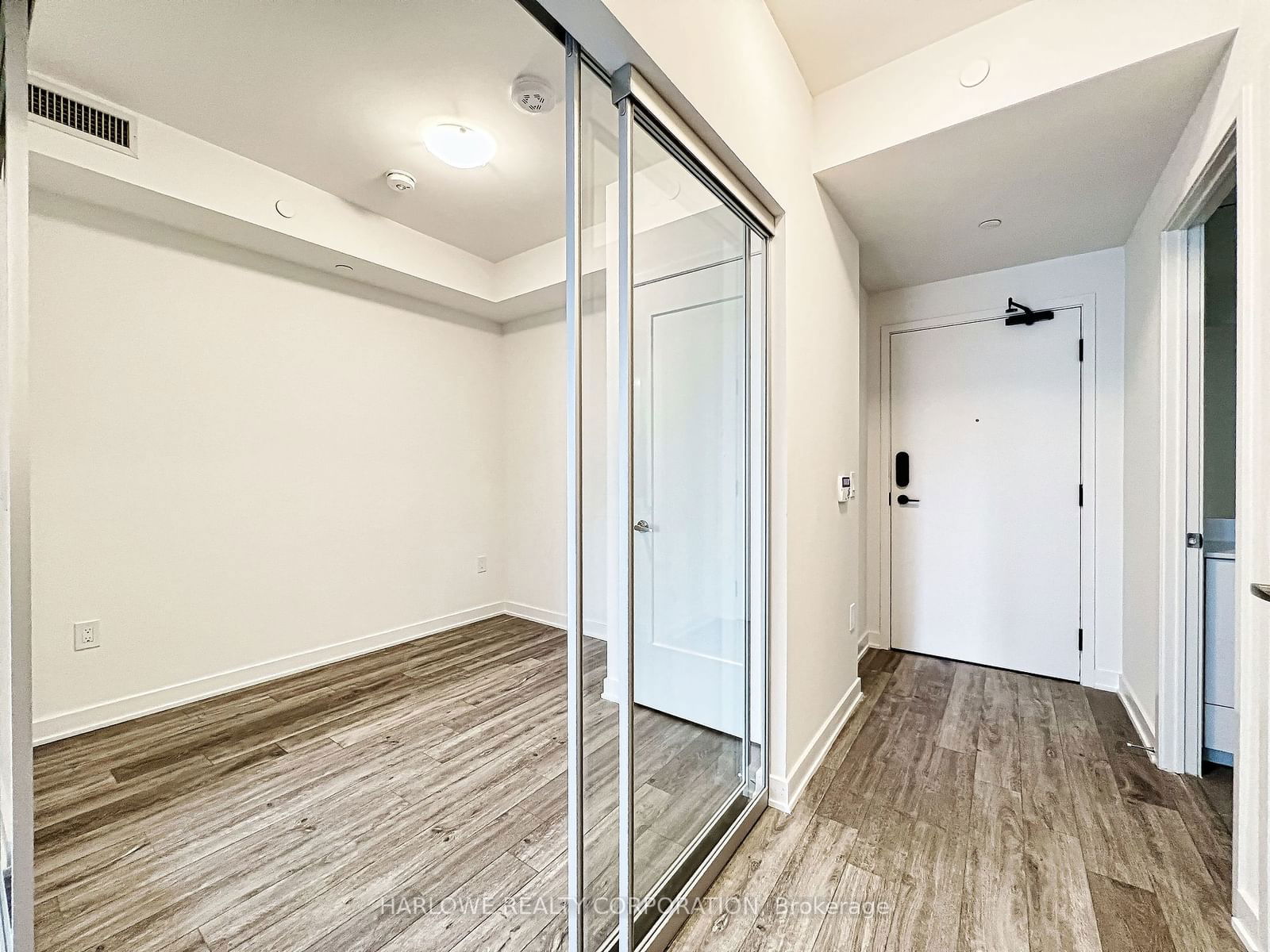 121 Lower Sherbourne St, unit 656 SW for rent - image #11