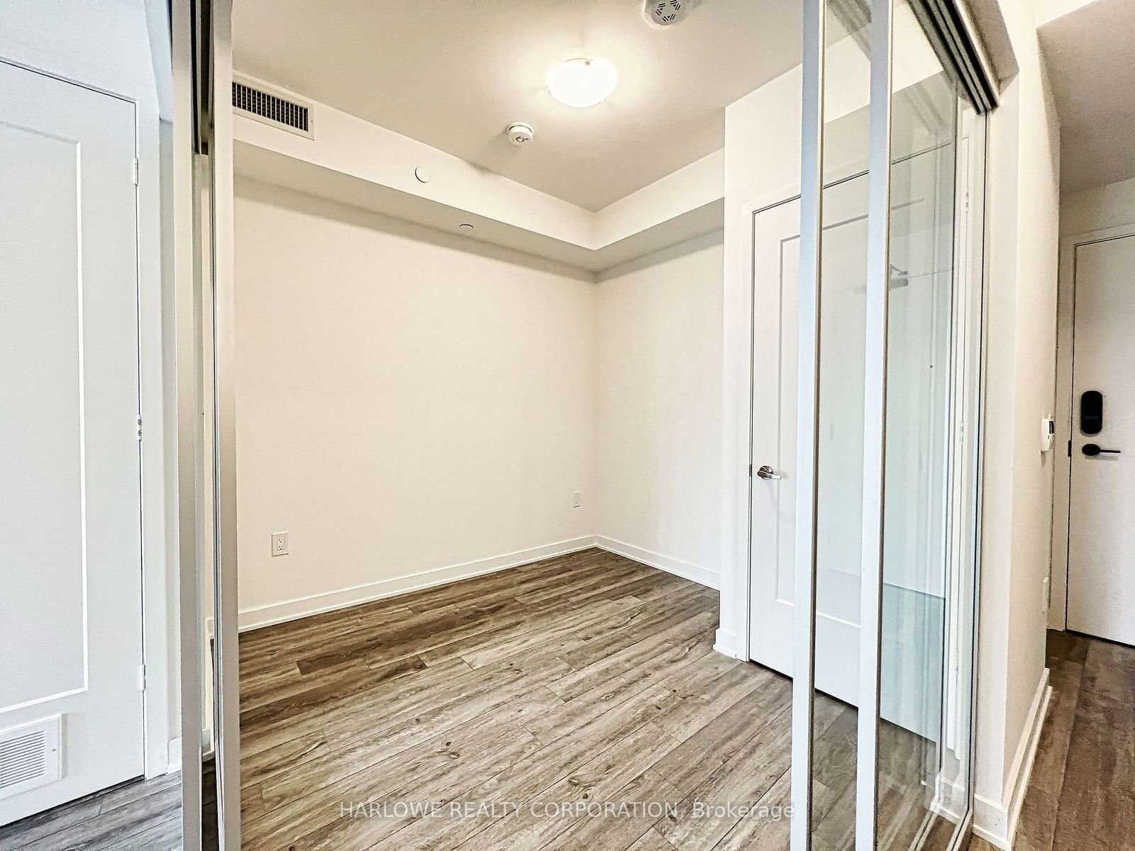 121 Lower Sherbourne St, unit 656 SW for rent