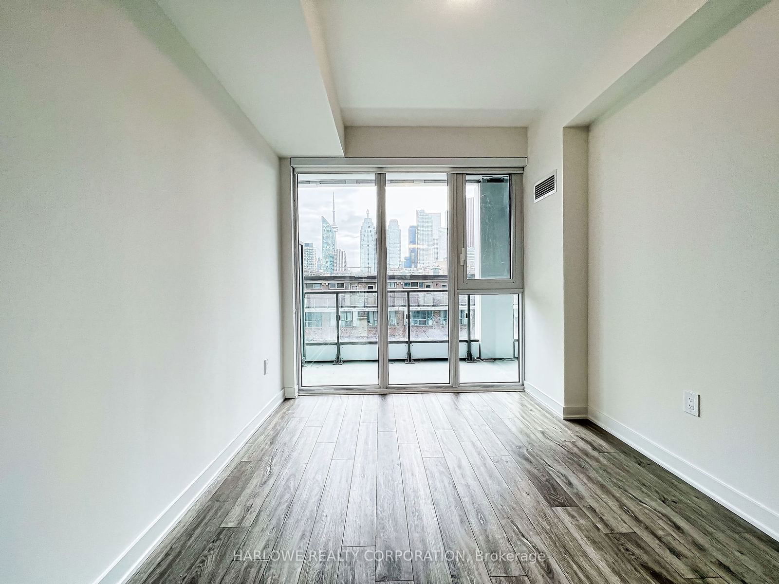 121 Lower Sherbourne St, unit 656 SW for rent