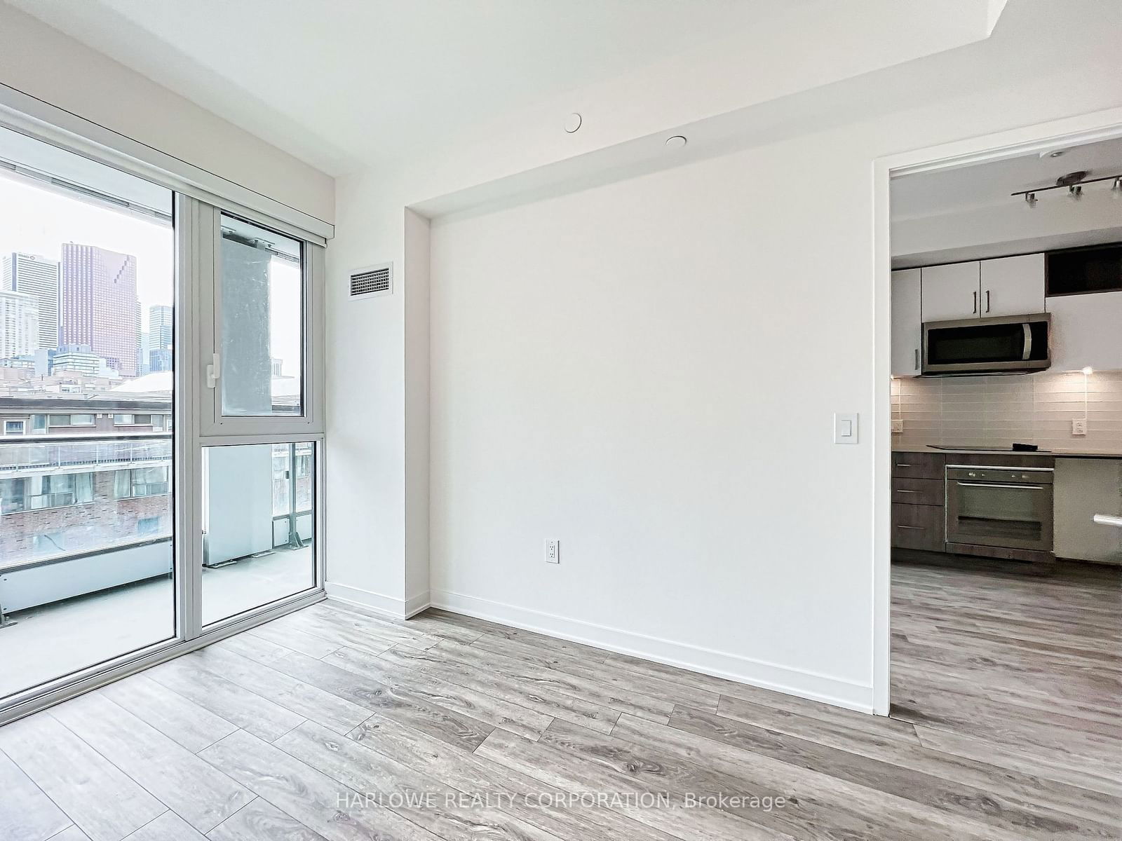 121 Lower Sherbourne St, unit 656 SW for rent