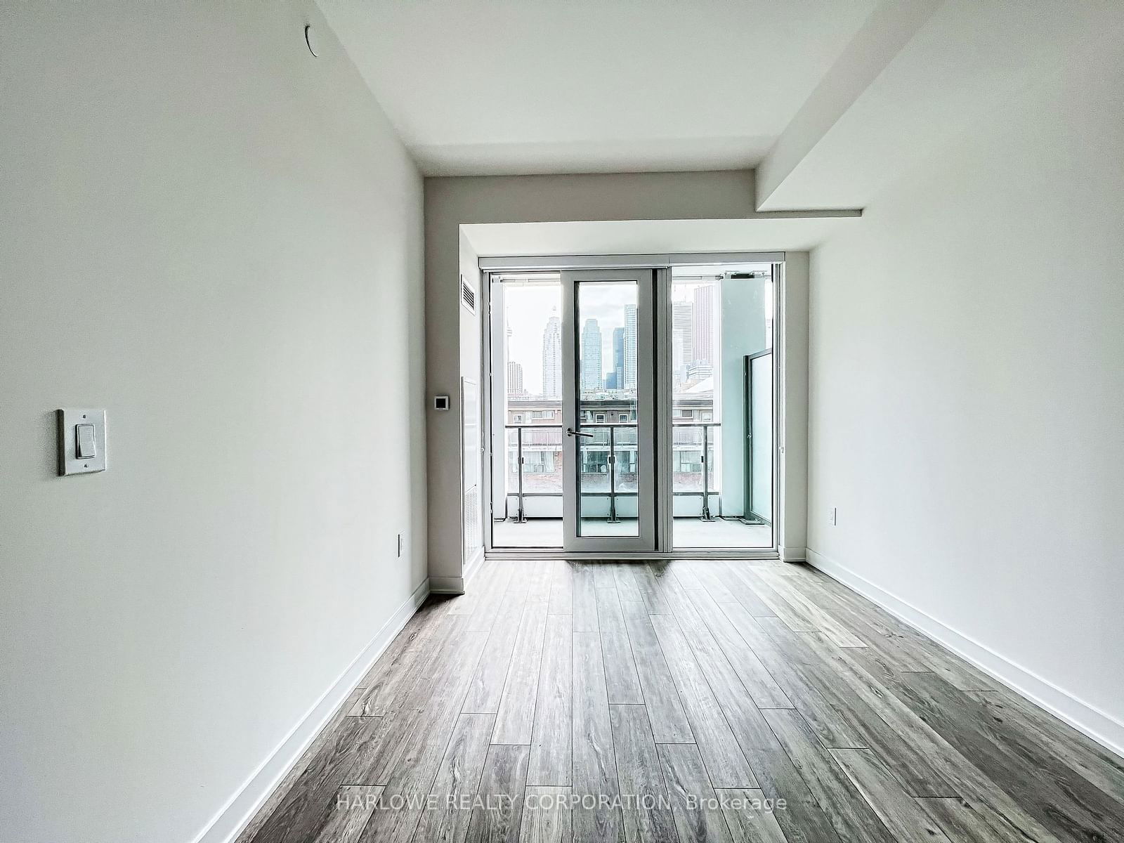 121 Lower Sherbourne St, unit 656 SW for rent