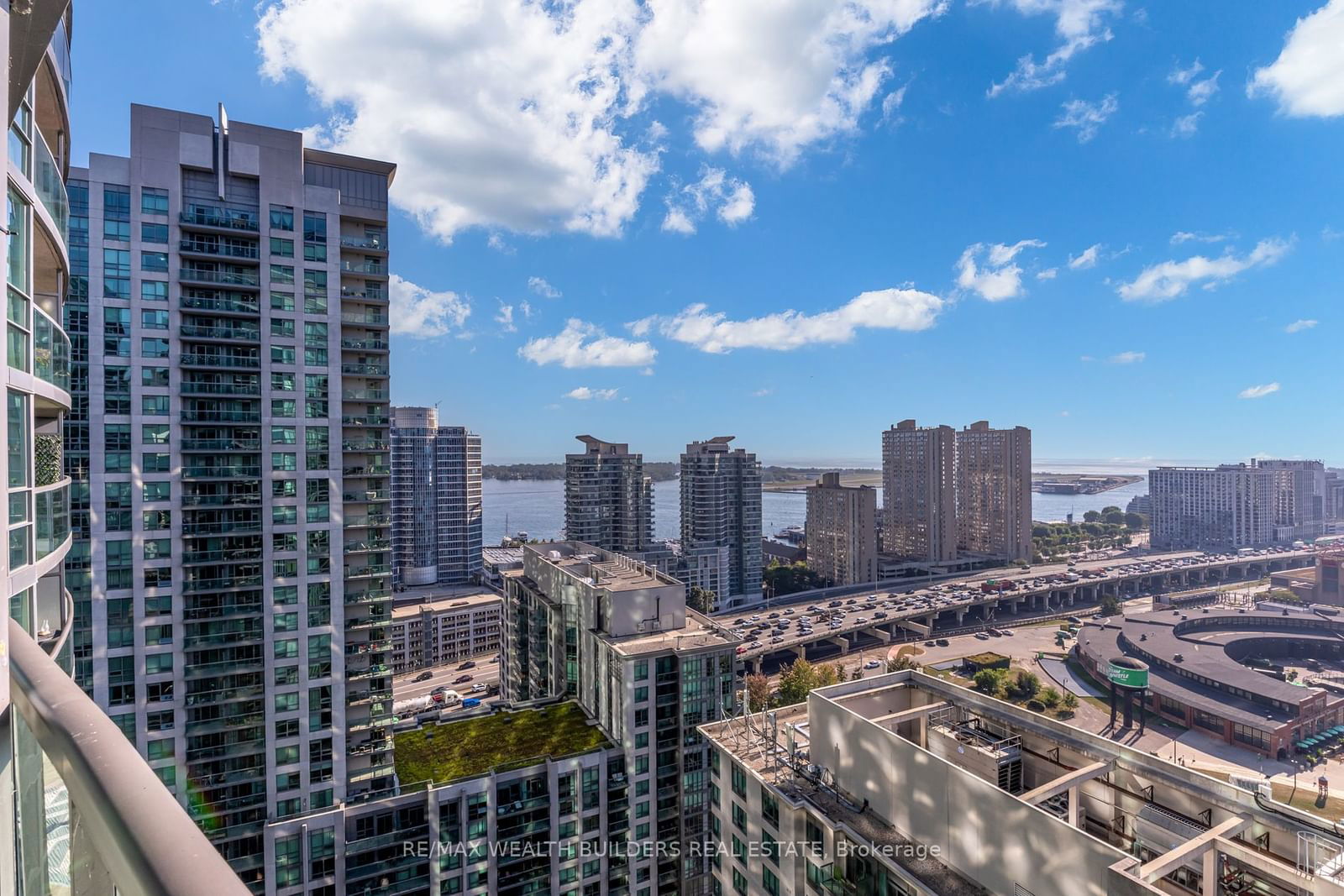 30 Grand Trunk Cres, unit 3001 for sale - image #18