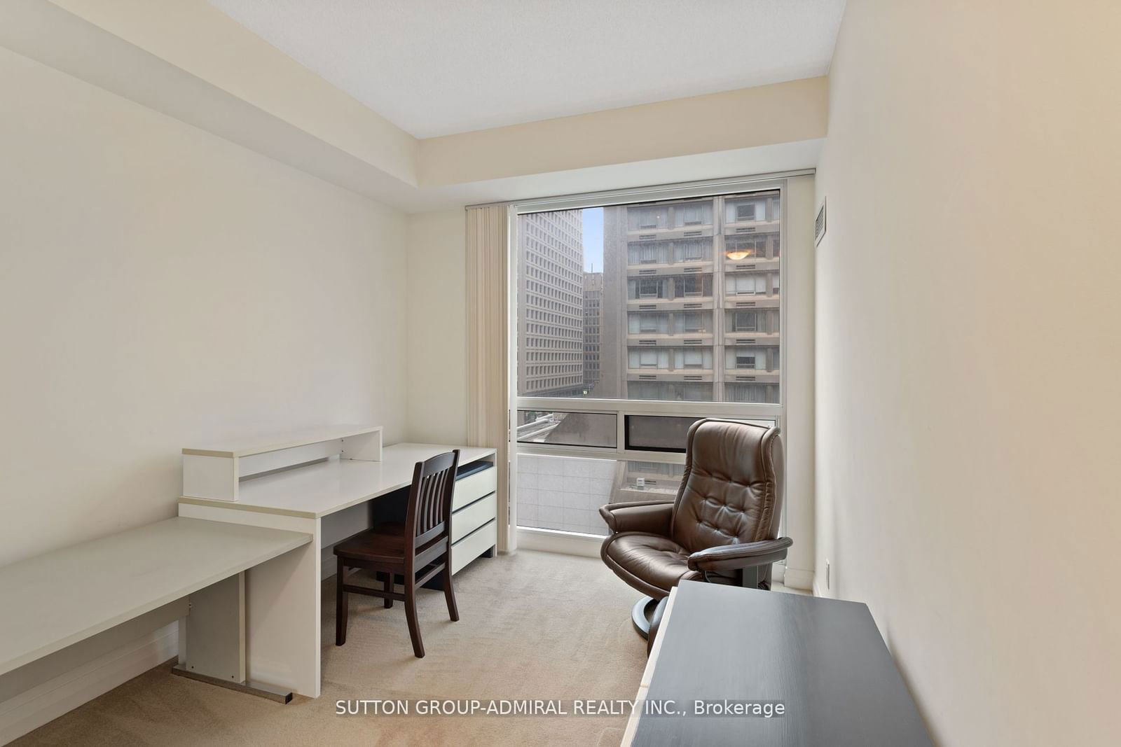 1121 Bay St, unit 707 for sale