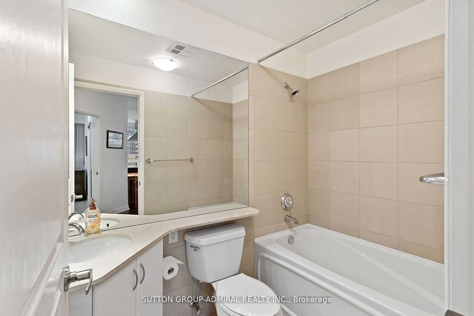 1121 Bay St, unit 707 for sale - image #18