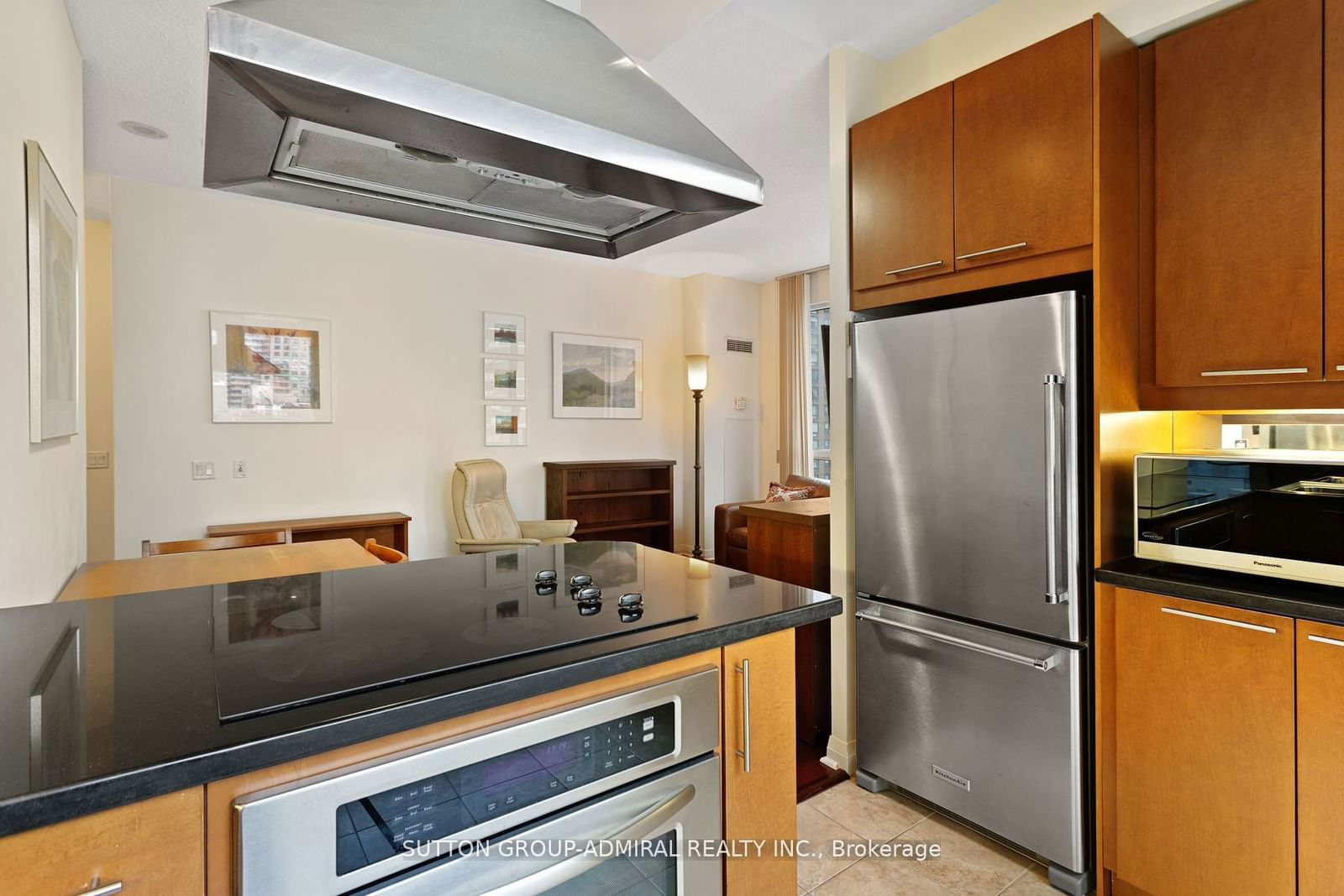 1121 Bay St, unit 707 for sale - image #4