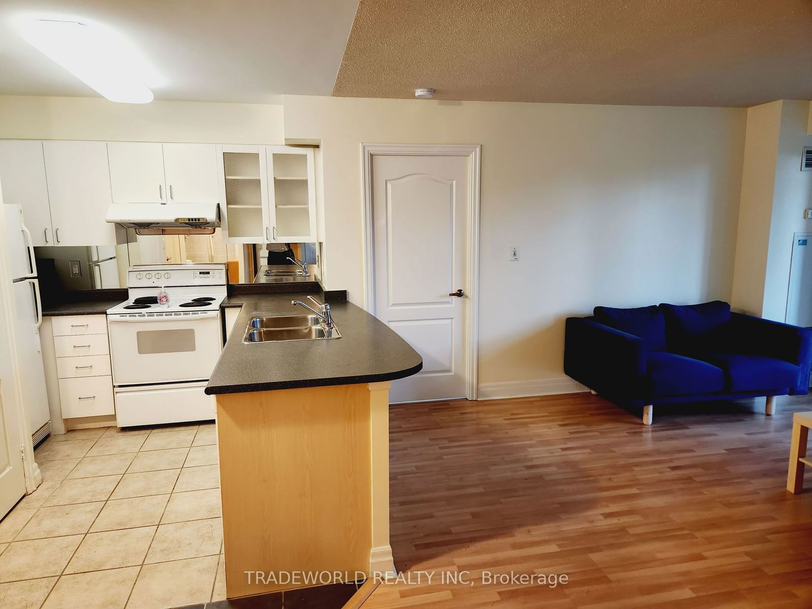 188 Doris Ave, unit 211 for rent - image #4