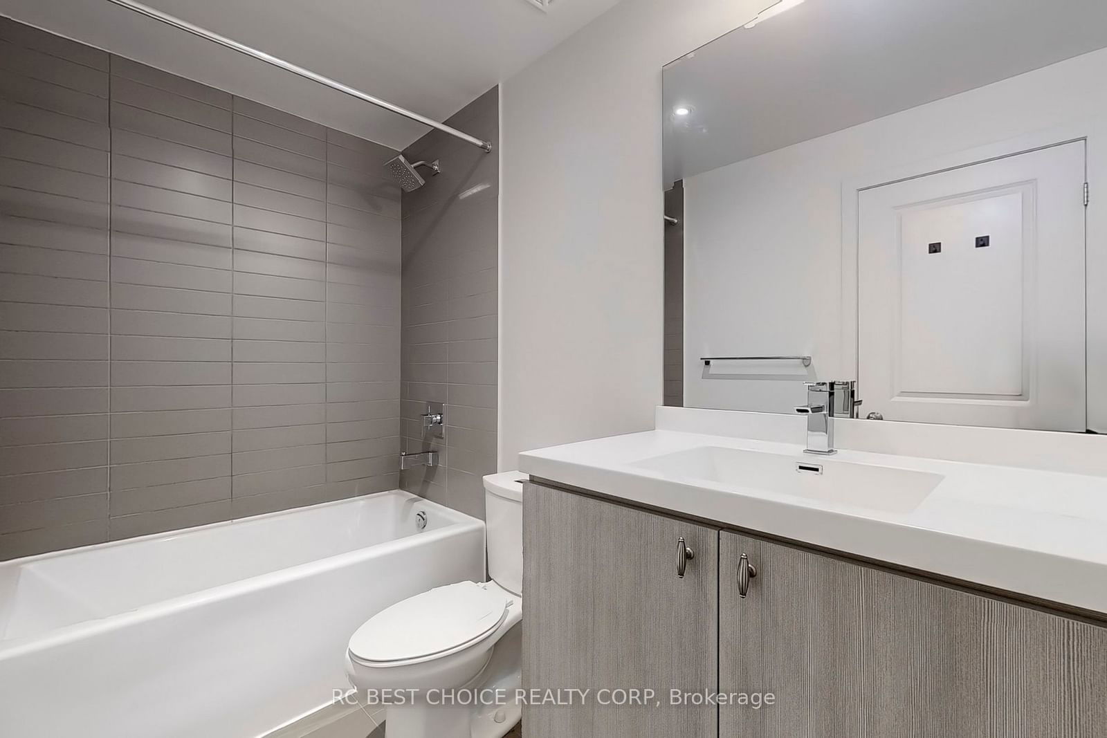 105 George St, unit 411 for rent