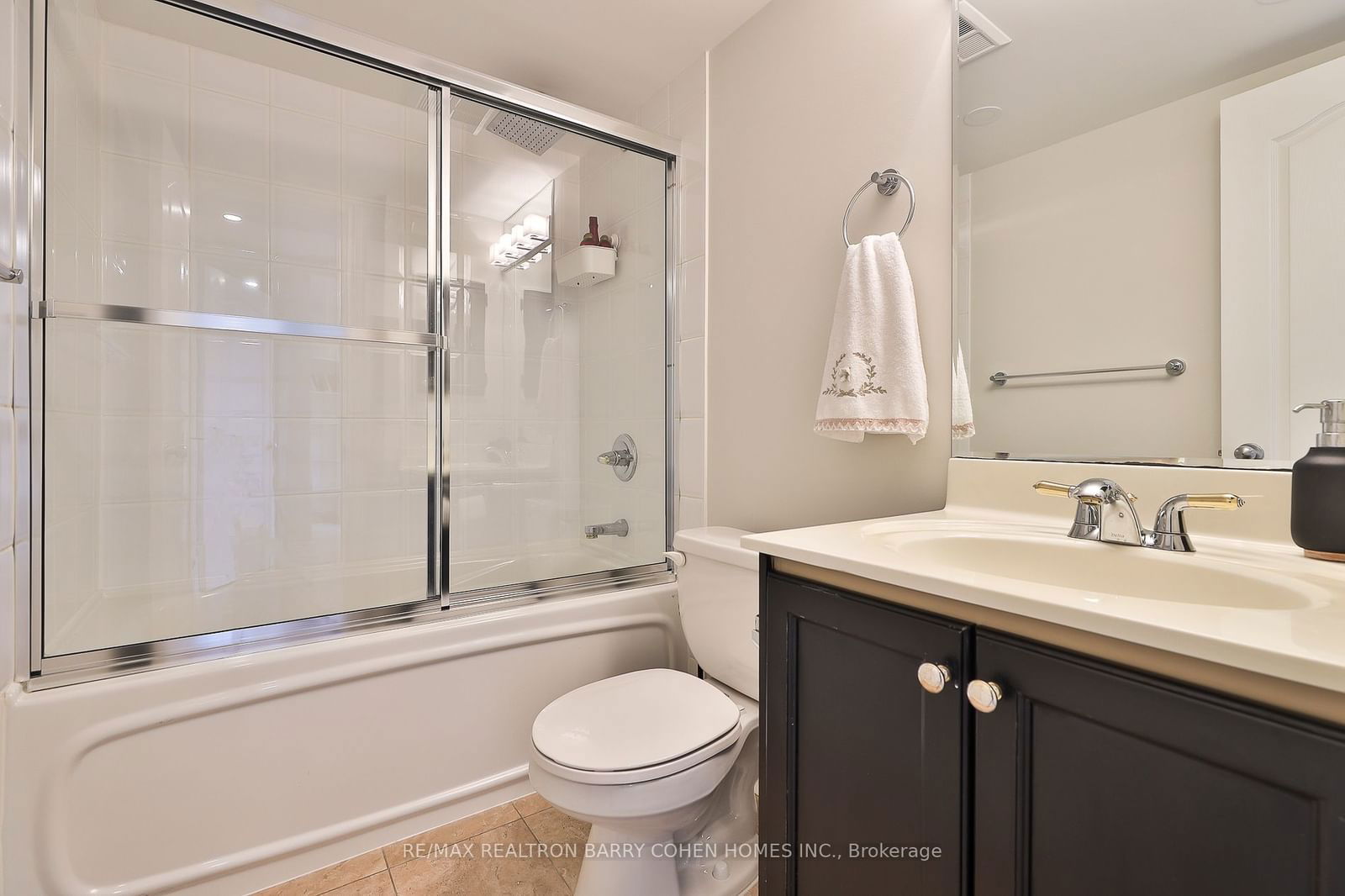 8 Rean Dr, unit Th 10 for sale - image #17