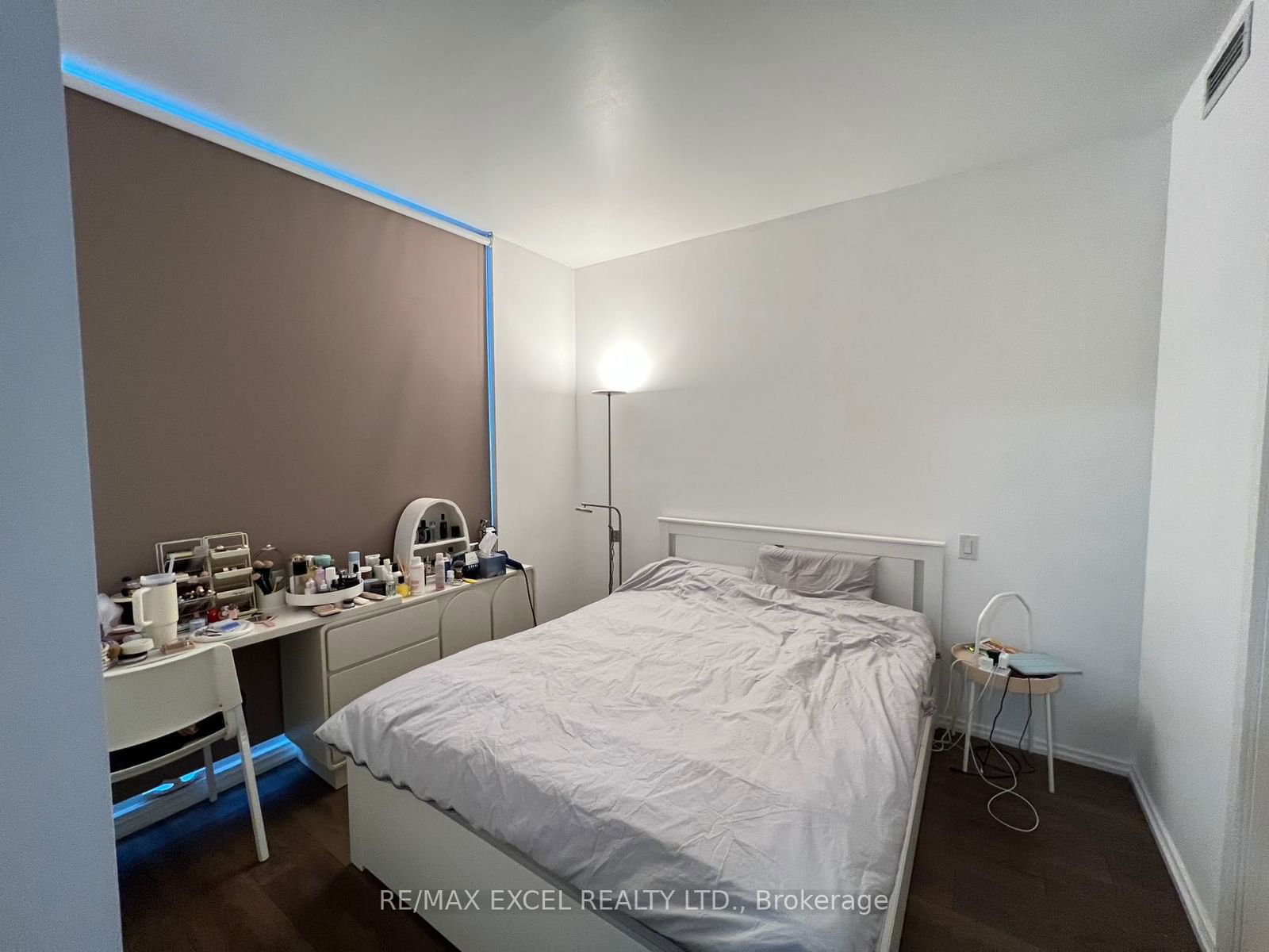 45 Charles St E, unit 2711 for rent - image #7