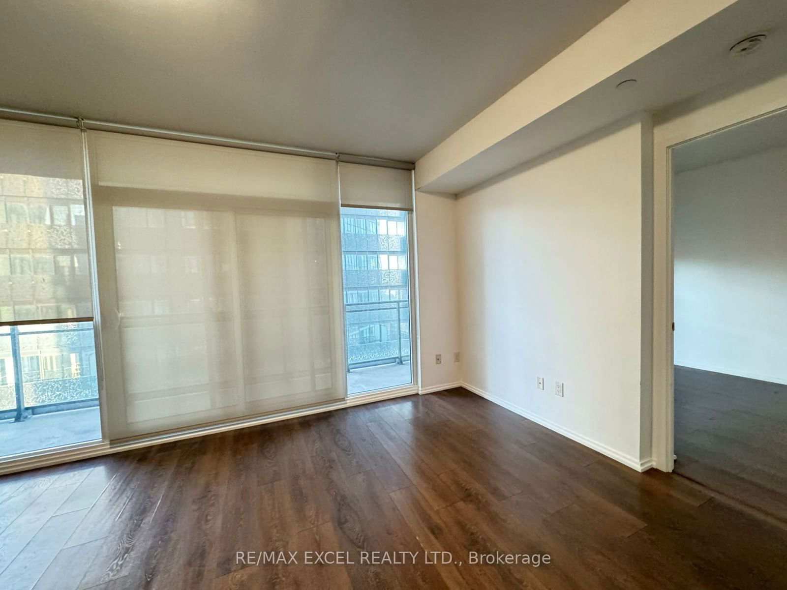 45 Charles St E, unit 2711 for rent - image #8