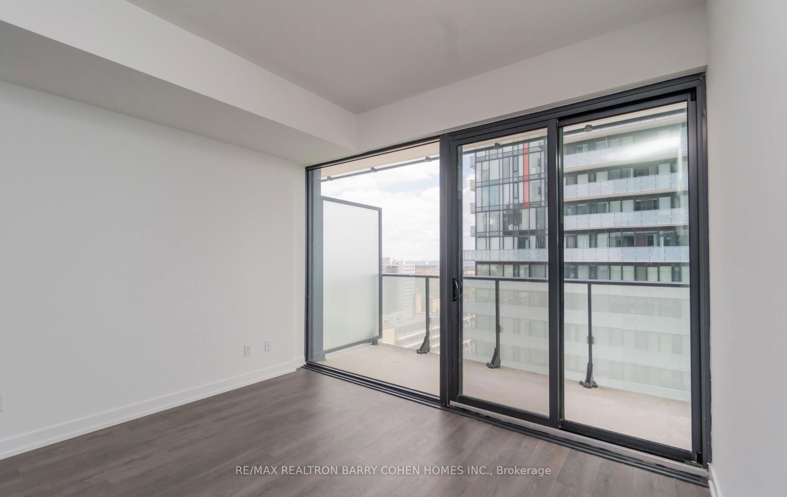 161 Roehampton Ave, unit 1807 for rent - image #4