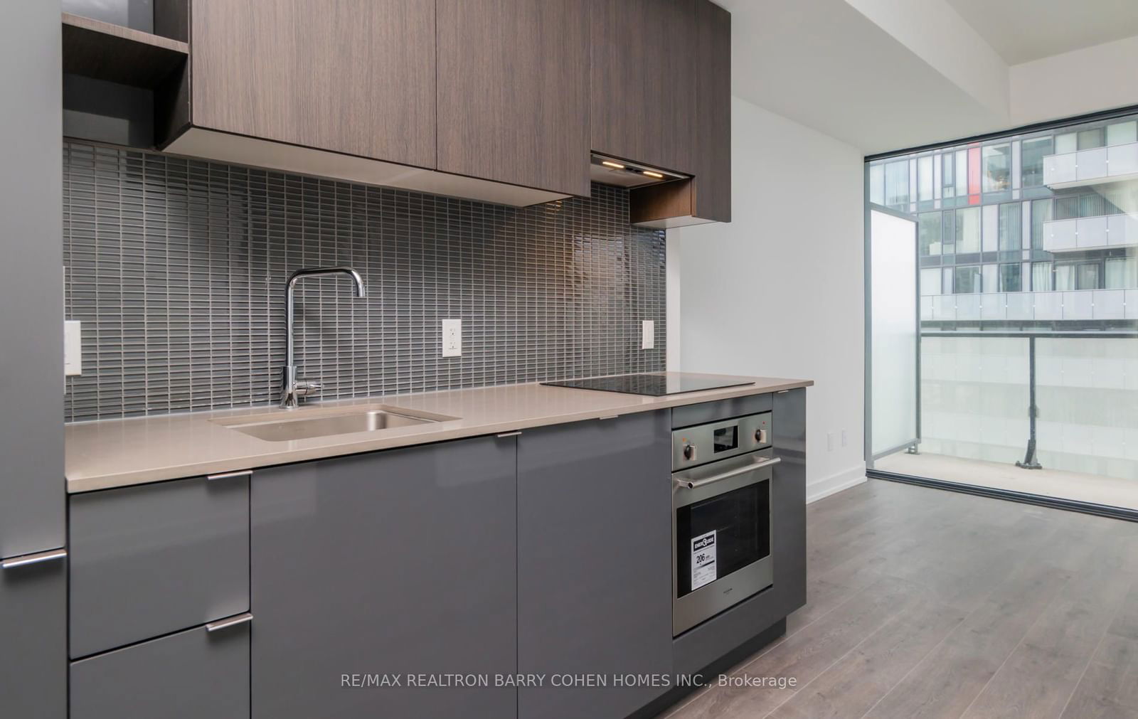 161 Roehampton Ave, unit 1807 for rent - image #8