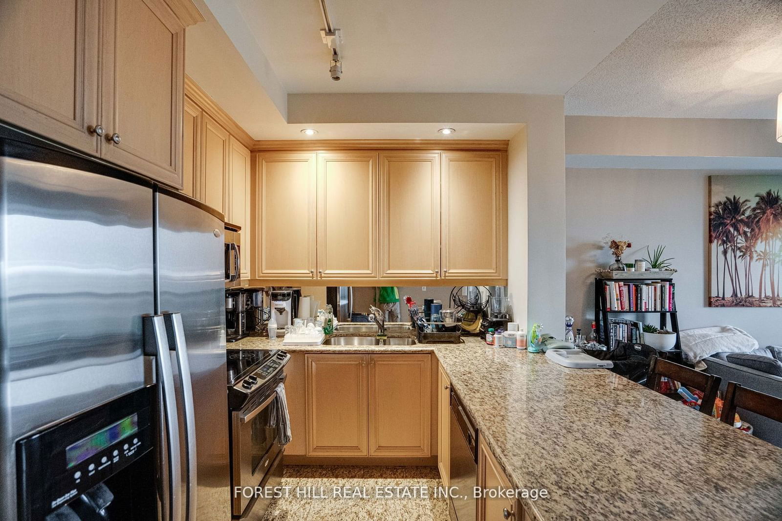 628 Fleet St, unit 613 for rent - image #14