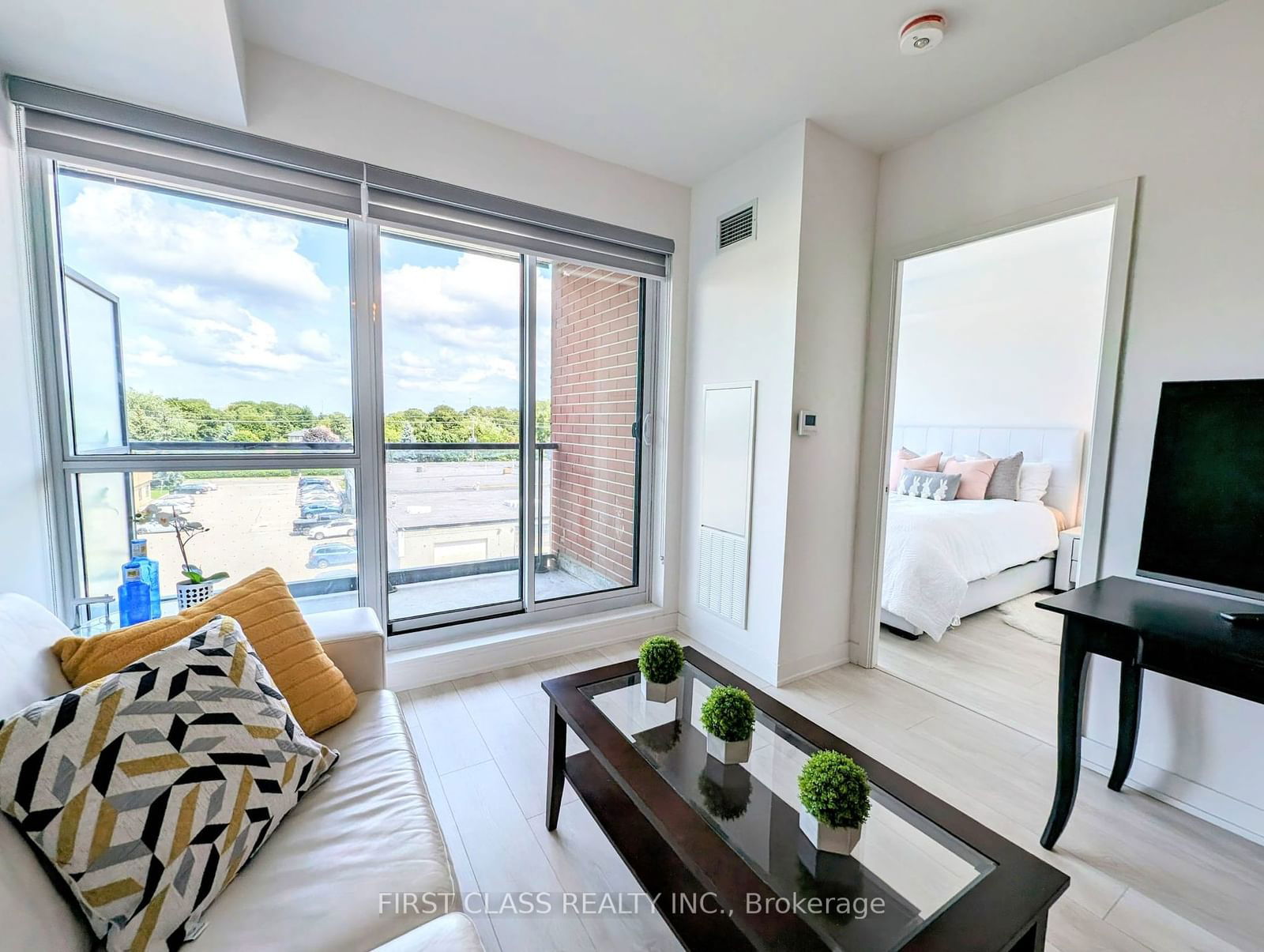 31 Tippett Rd, unit 411 for sale - image #16