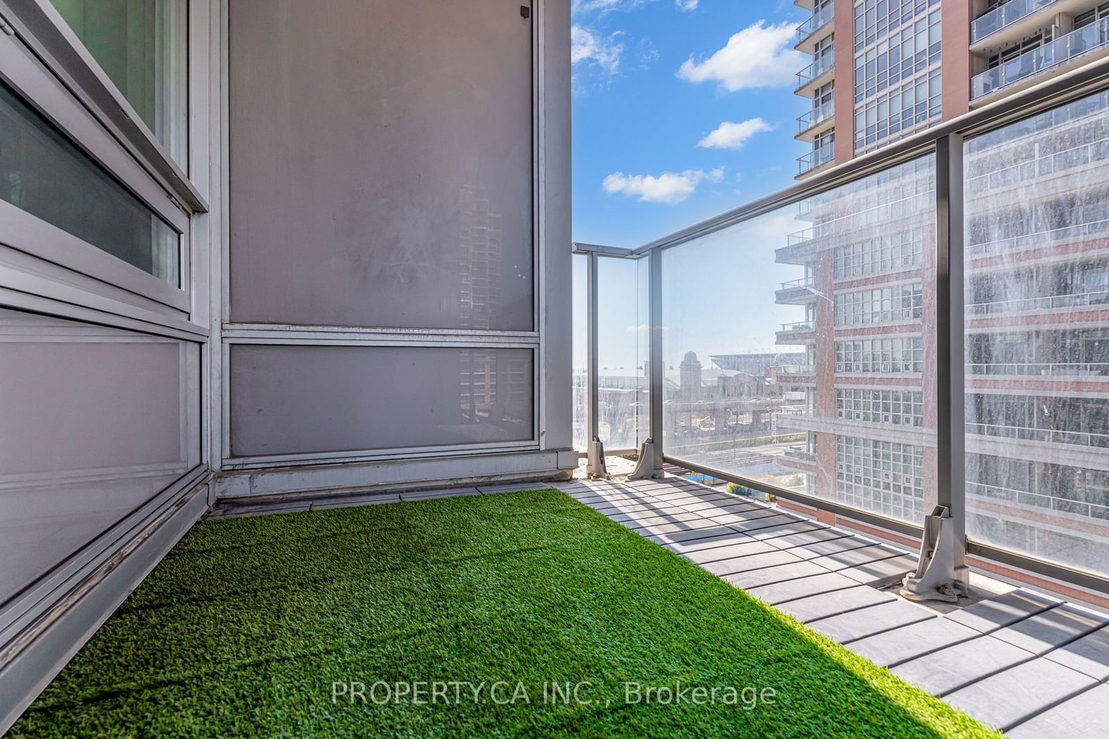 59 East Liberty St, unit 705 for rent - image #20