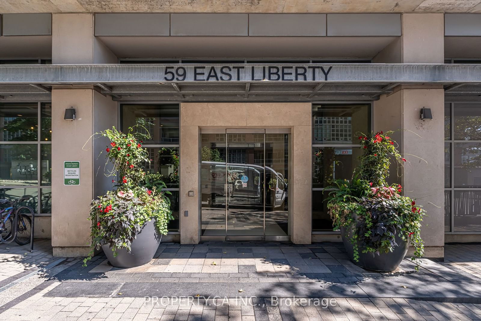 59 East Liberty St, unit 705 for rent - image #31