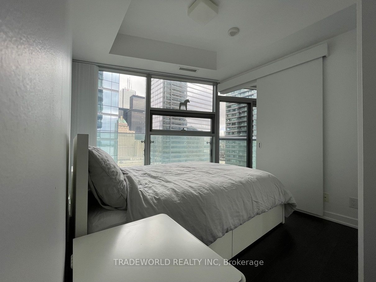 14 York St, unit 1711 for rent - image #11