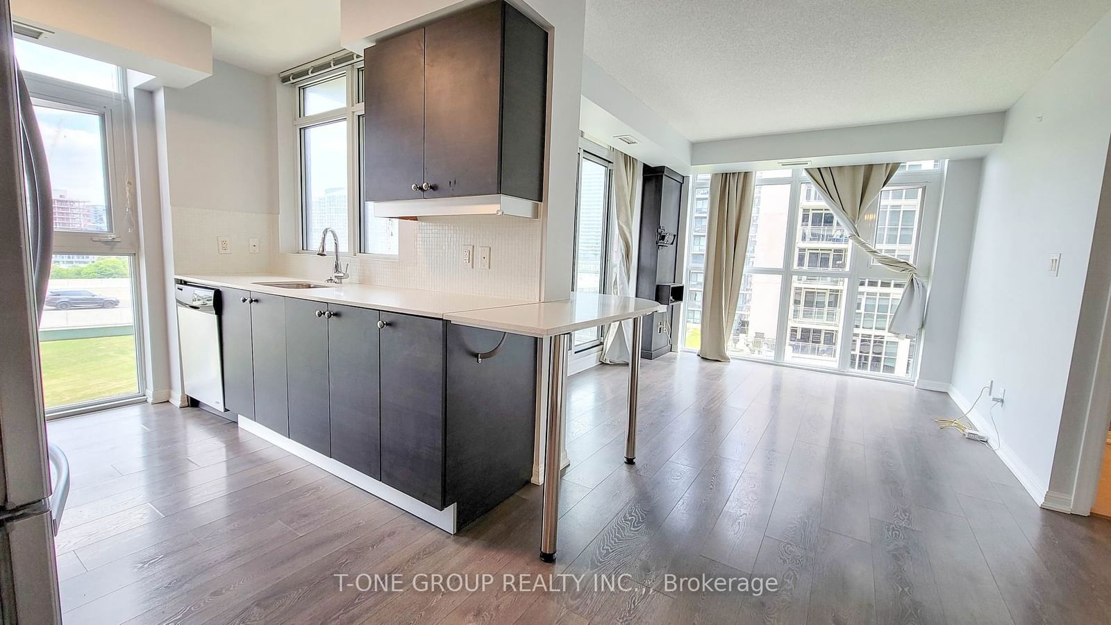 35 Bastion St, unit 1119 for rent - image #1