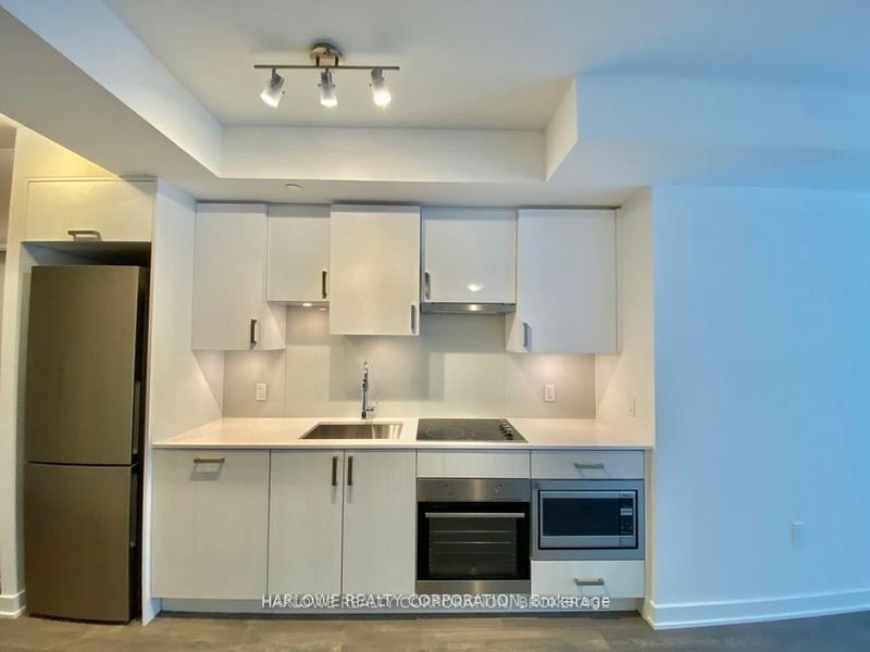 99 Broadway Ave, unit 706 NT for rent - image #1