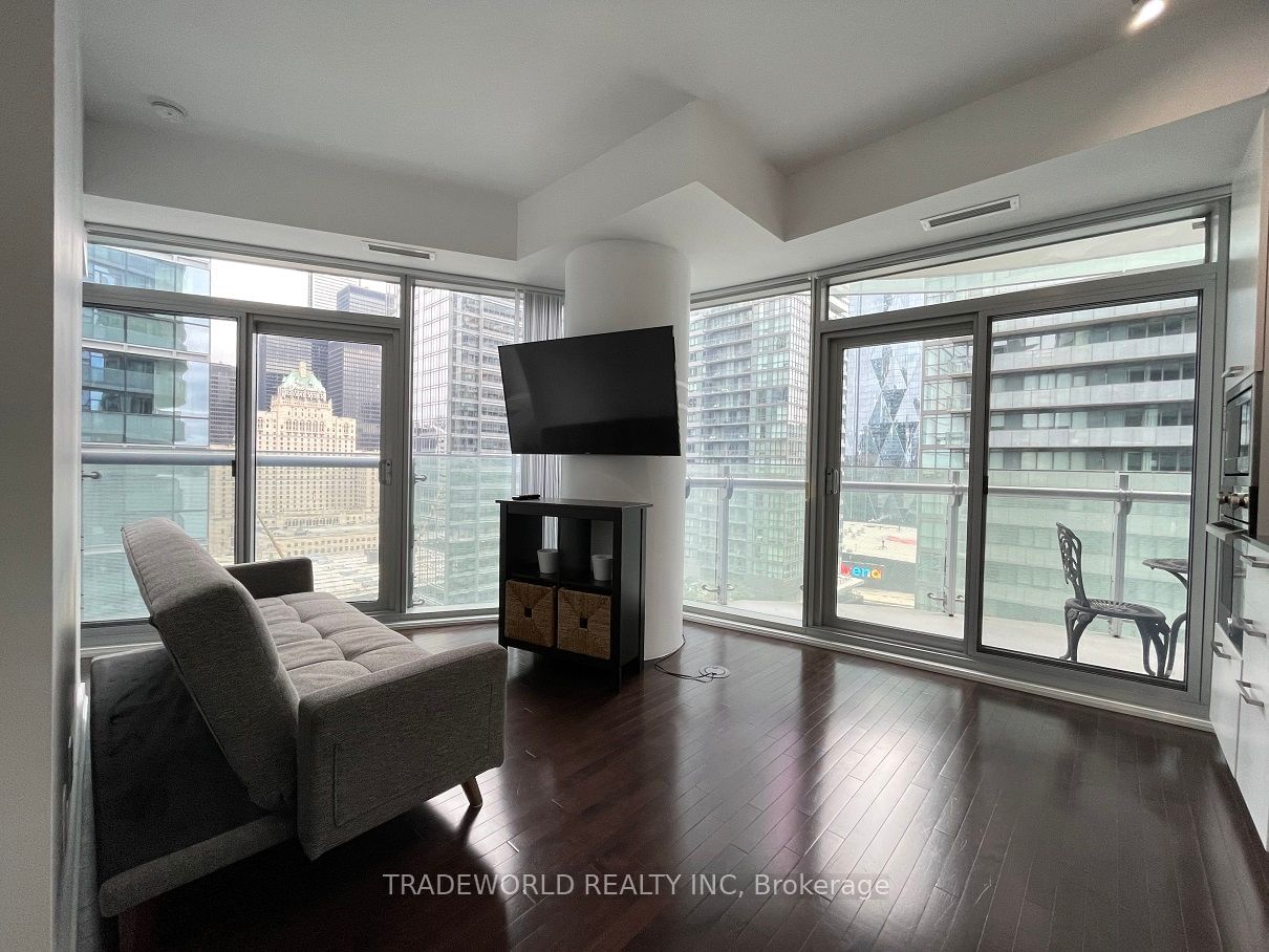 14 York St, unit 1711 for rent - image #2