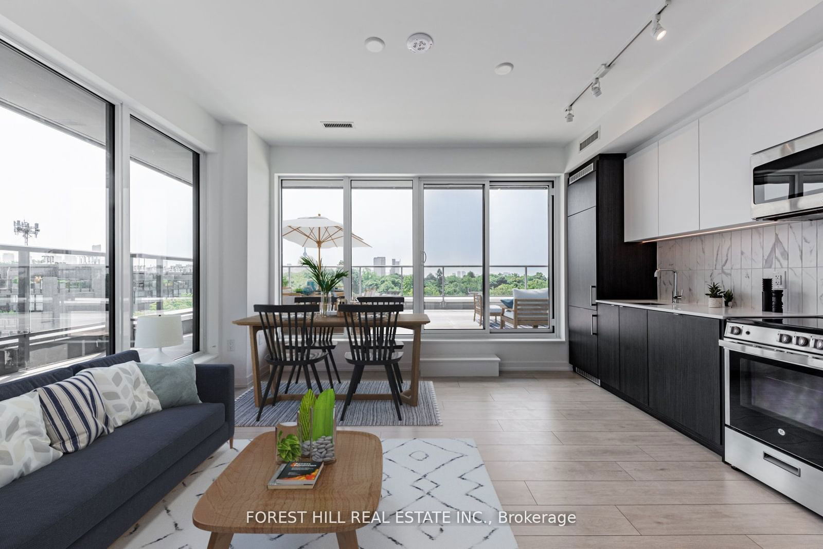 500 Dupont St, unit 403 for sale - image #8