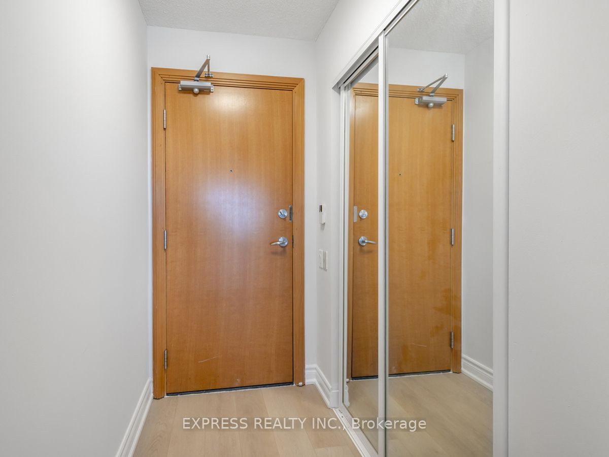 33 Sheppard Ave E, unit 1900 for rent - image #3