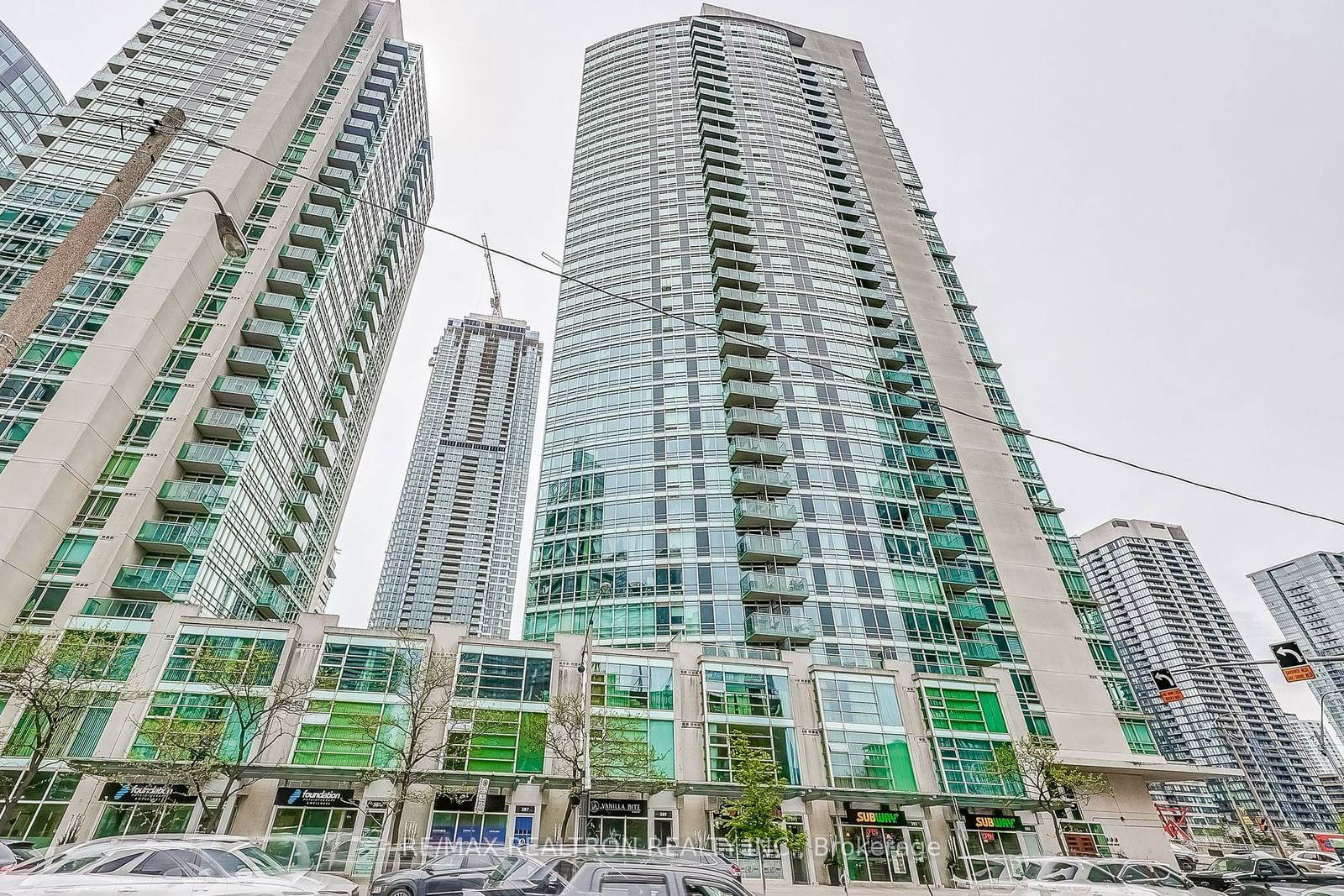 397 Front St, unit 610 for sale