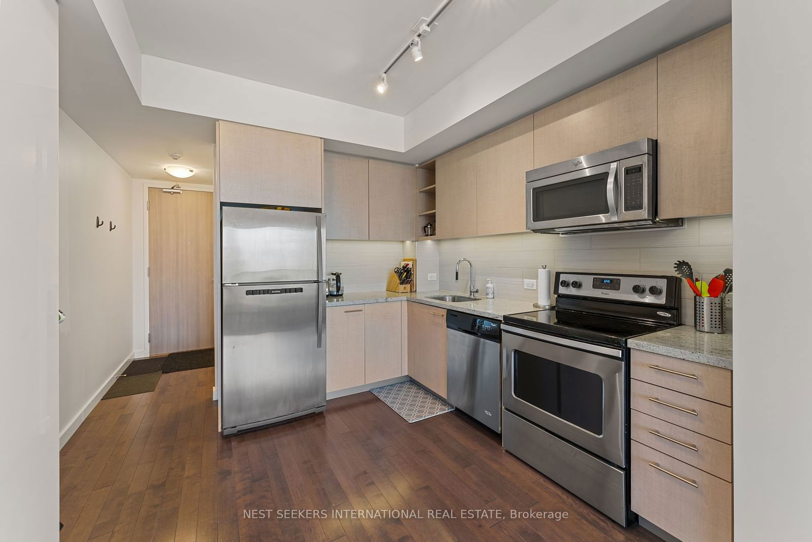 390 Cherry St, unit 2601 for rent - image #7