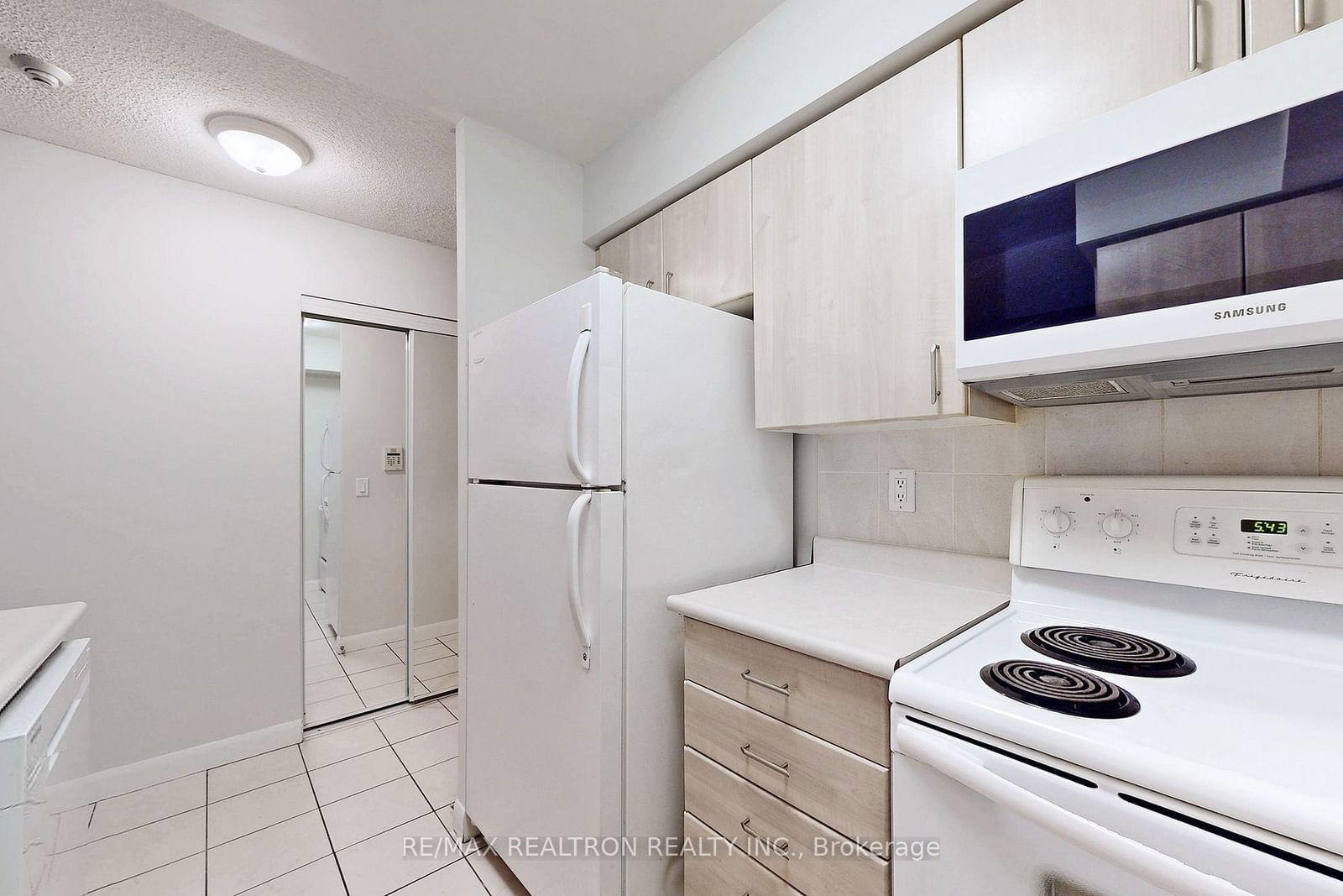 4978 Yonge St, unit 2711 for rent - image #13