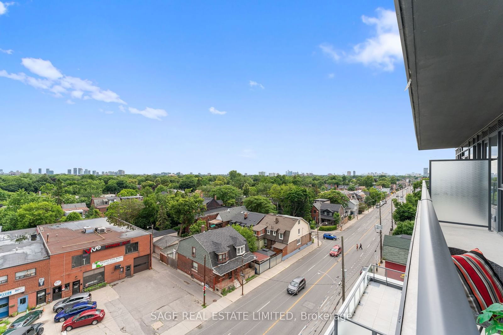 500 Dupont St, unit 603 for sale - image #17