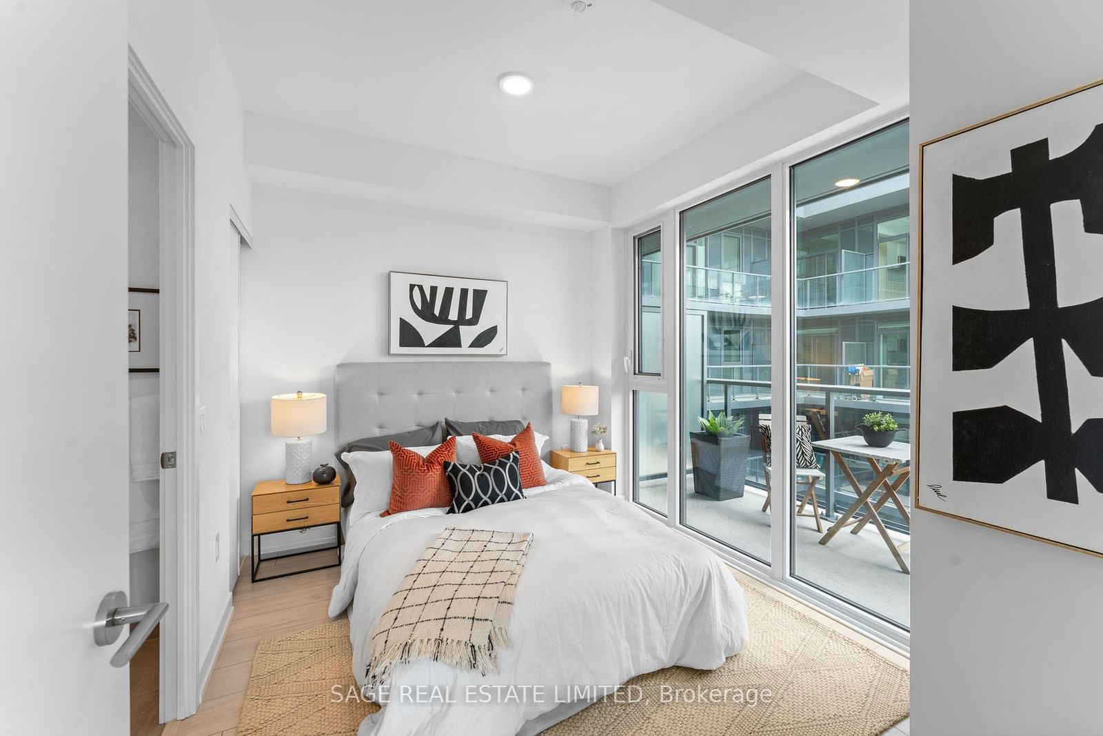 500 Dupont St, unit 603 for sale - image #7