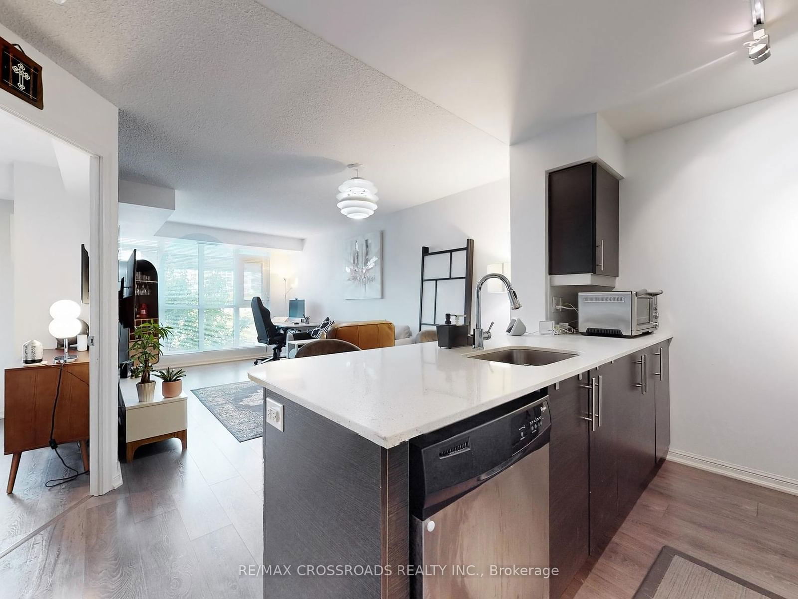 35 Bastion St, unit 624 for sale - image #10