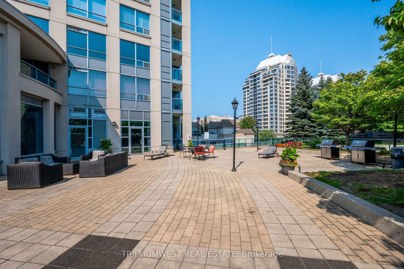 17 Barberry Pl, unit 2111 for sale - image #39