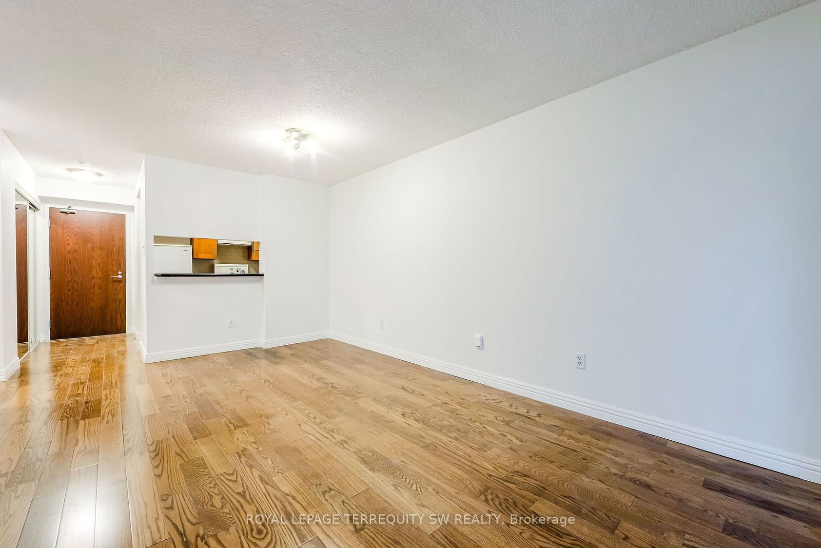 1055 Bay St, unit 407 for sale - image #23