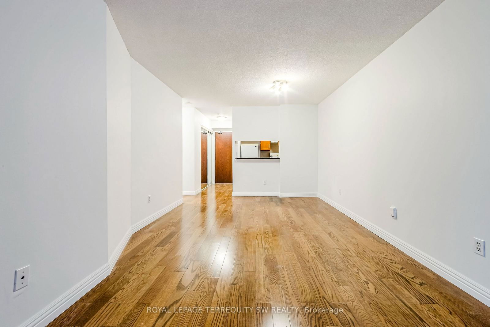 1055 Bay St, unit 407 for sale - image #24